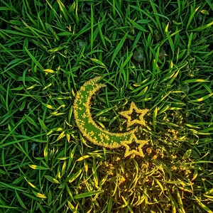 stunning good morning eid images design greeting card: good morning eid ul fitr images with moon star and warm golden light - free download